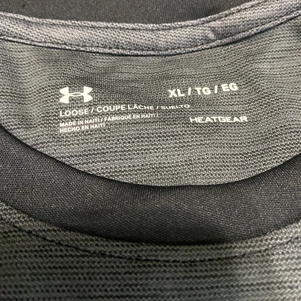 Men’s Under Armor Tshirt - Picture 5 of 5